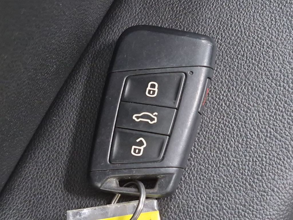 Thumbnail: 2019 Volkswagen Atlas - 16