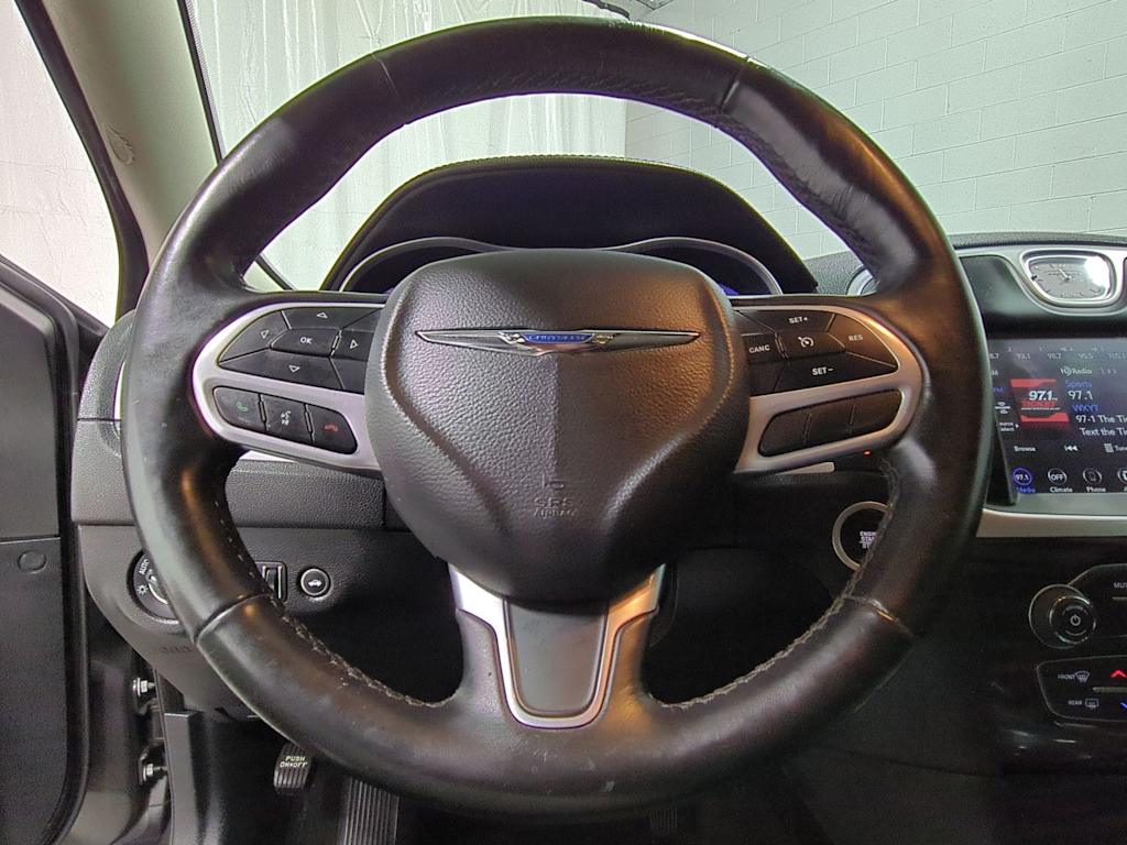 Thumbnail: 2022 Chrysler 300 - 14