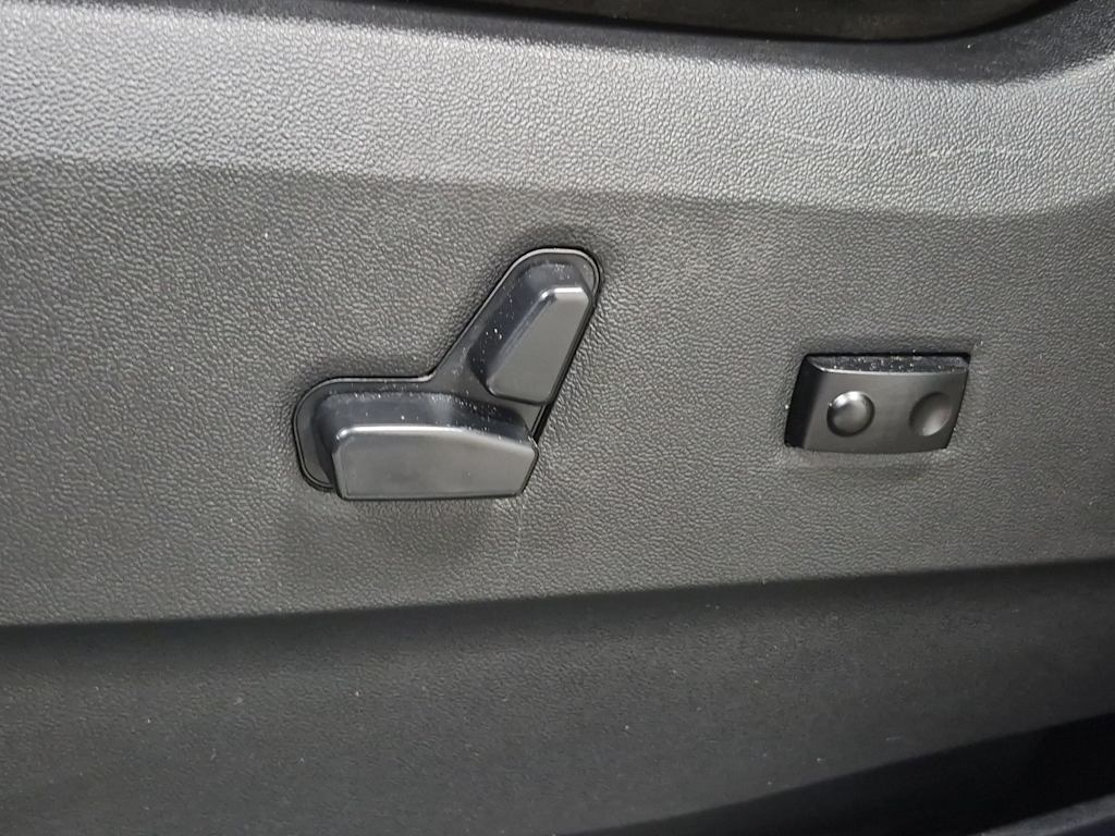 Thumbnail: 2016 Dodge Grand Caravan - 25
