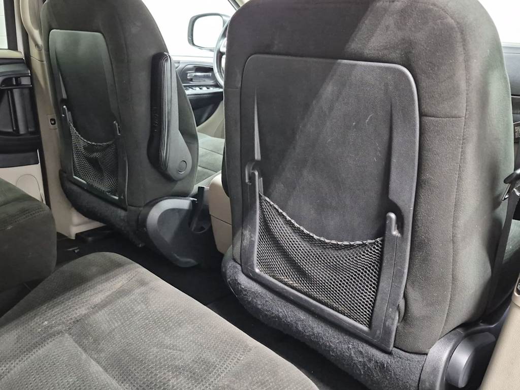 Thumbnail: 2016 Dodge Grand Caravan - 12