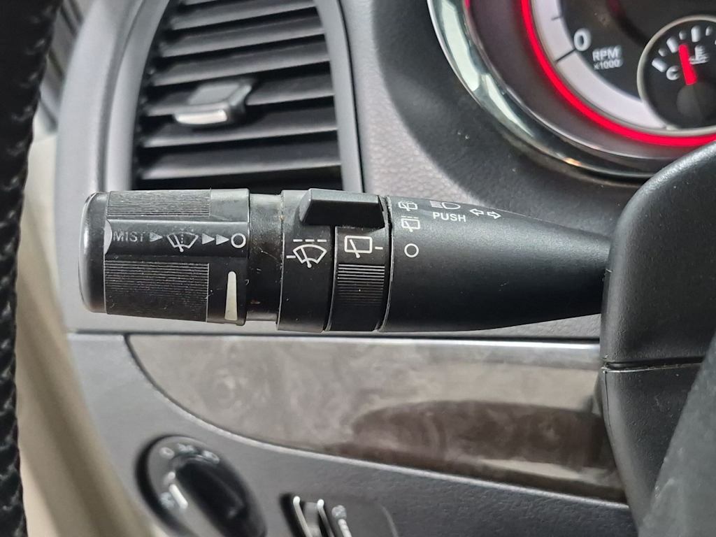 Thumbnail: 2016 Dodge Grand Caravan - 31