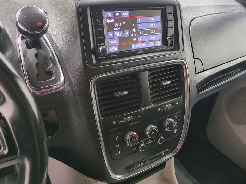 Thumbnail: 2019 Dodge Grand Caravan - 14