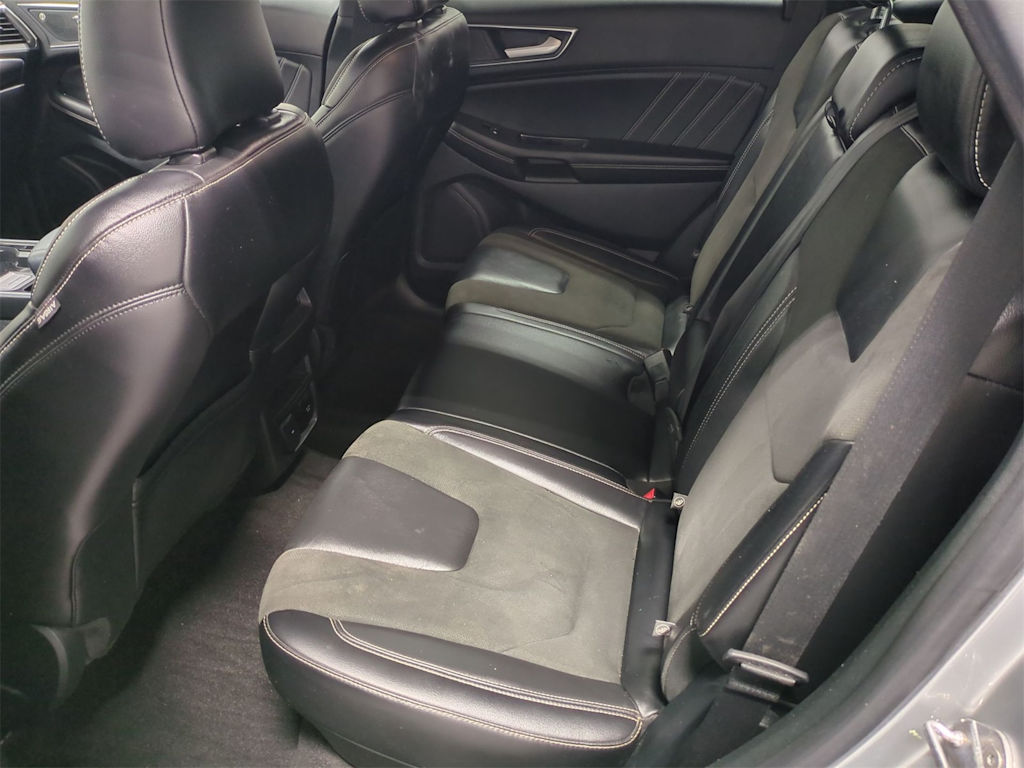 Thumbnail: 2020 Ford Edge - 8