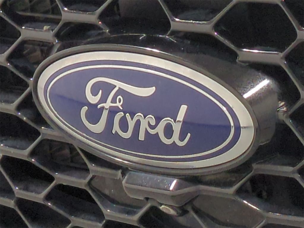 Thumbnail: 2020 Ford Edge - 3