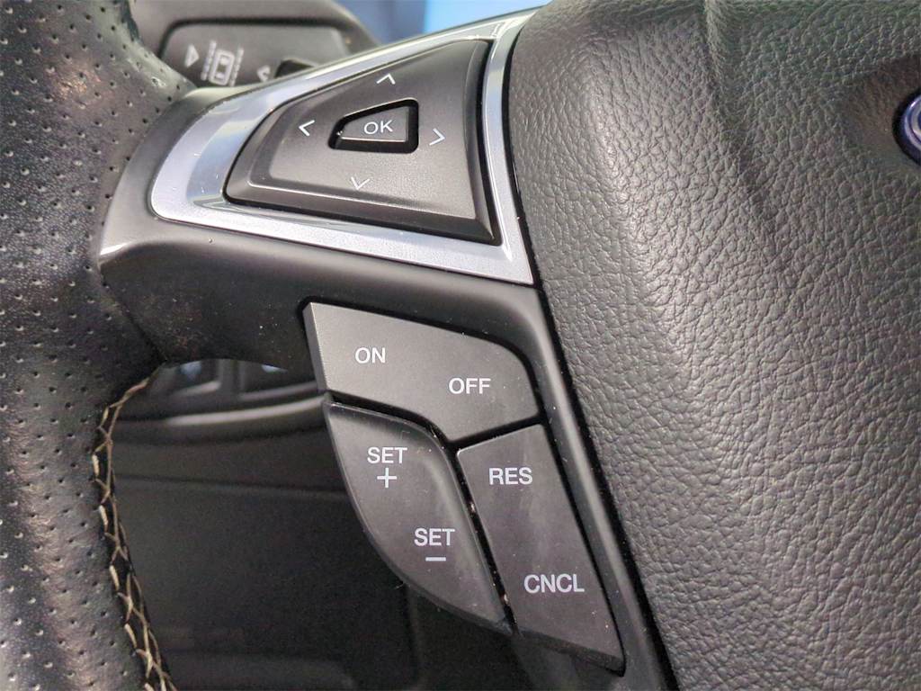 Thumbnail: 2020 Ford Edge - 18