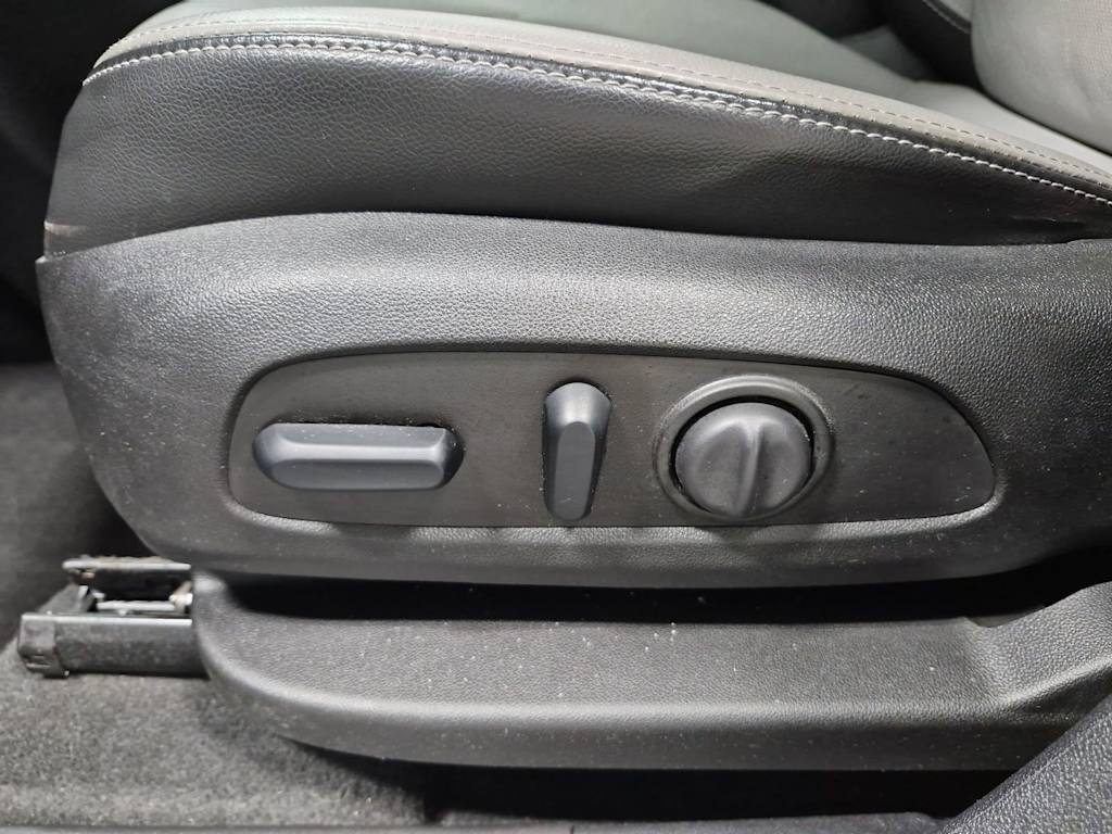 Thumbnail: 2018 Chevrolet Equinox - 25