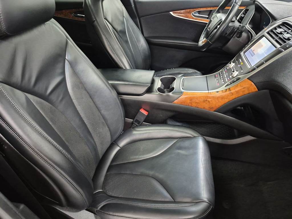 Thumbnail: 2019 Lincoln Nautilus - 10