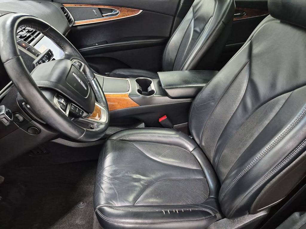 Thumbnail: 2019 Lincoln Nautilus - 9