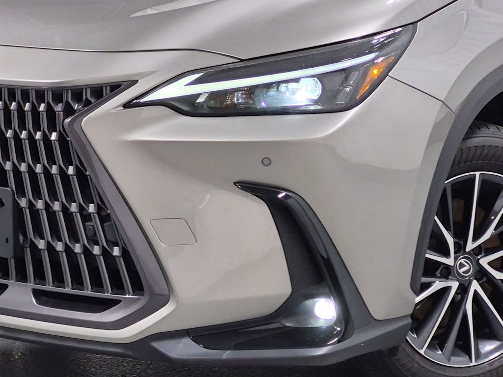 Thumbnail: 2024 Lexus ES - 24