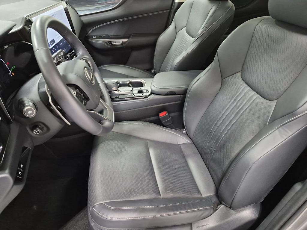 Thumbnail: 2024 Lexus ES - 10