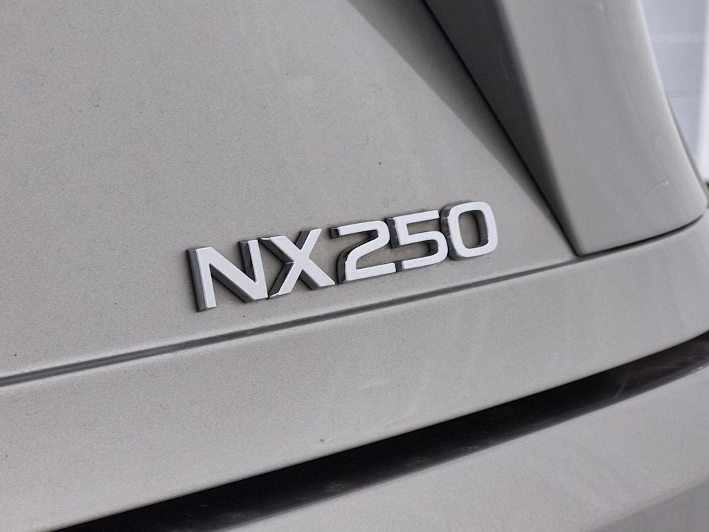 Thumbnail: 2024 Lexus ES - 7