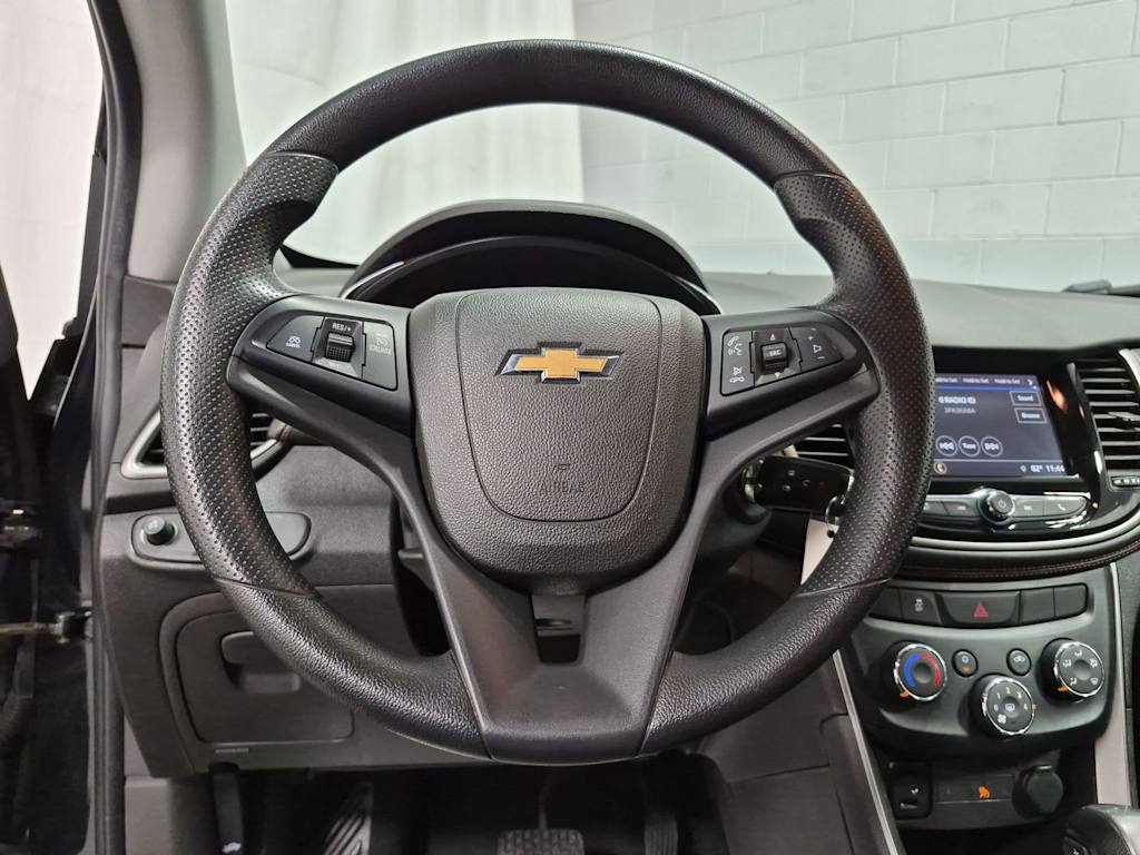 Thumbnail: 2018 Chevrolet Trax - 13