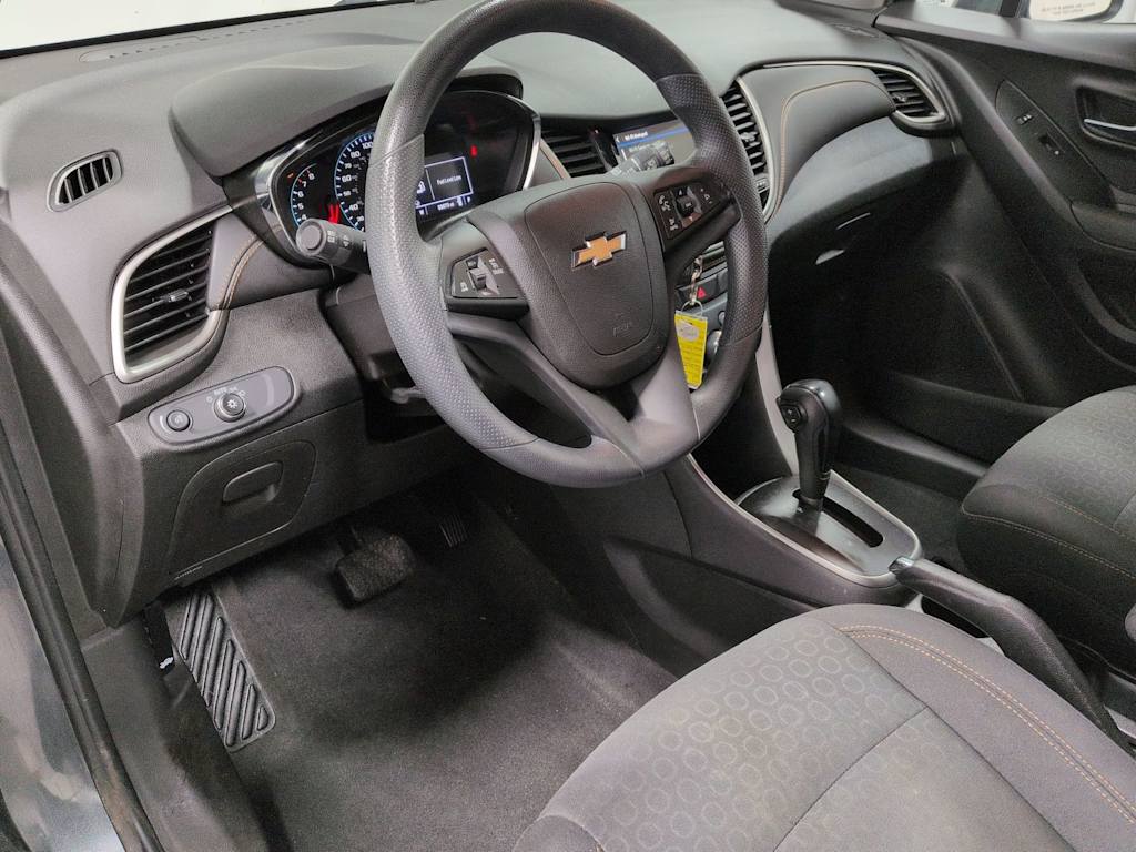 Thumbnail: 2019 Chevrolet Trax - 2