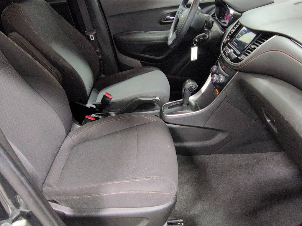 Thumbnail: 2019 Chevrolet Trax - 12