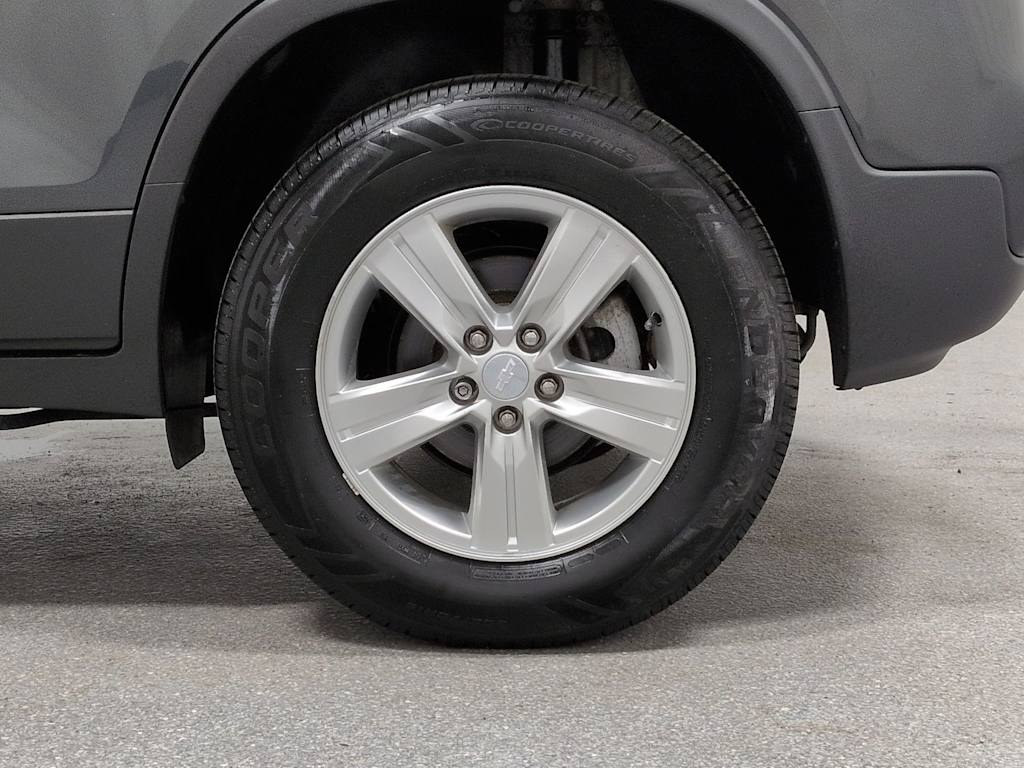 Thumbnail: 2019 Chevrolet Trax - 8