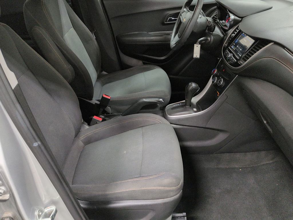 Thumbnail: 2019 Chevrolet Trax - 12