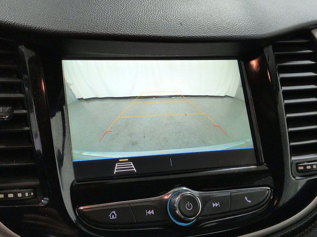 Thumbnail: 2019 Chevrolet Trax - 33
