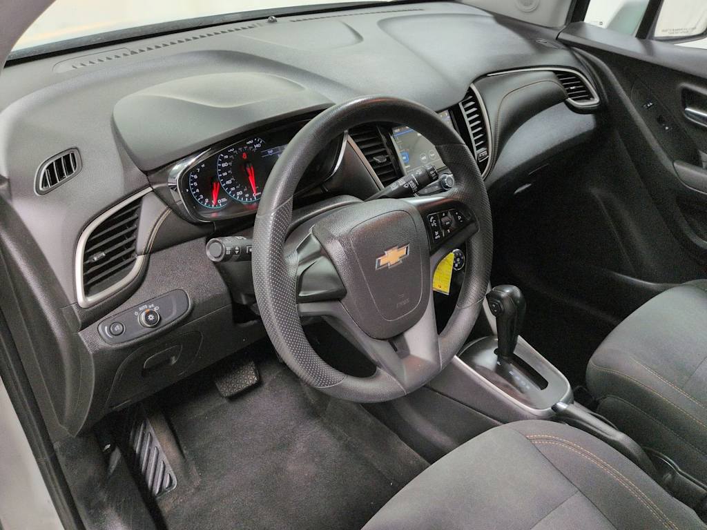Thumbnail: 2019 Chevrolet Trax - 2