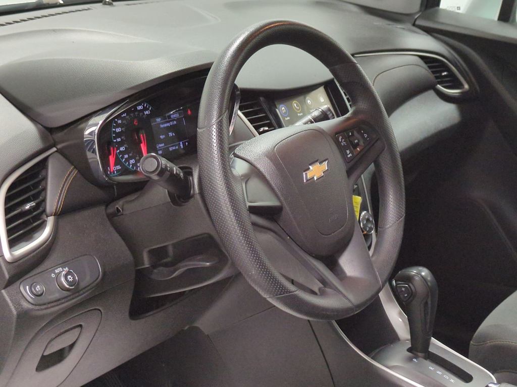 Thumbnail: 2019 Chevrolet Trax - 2
