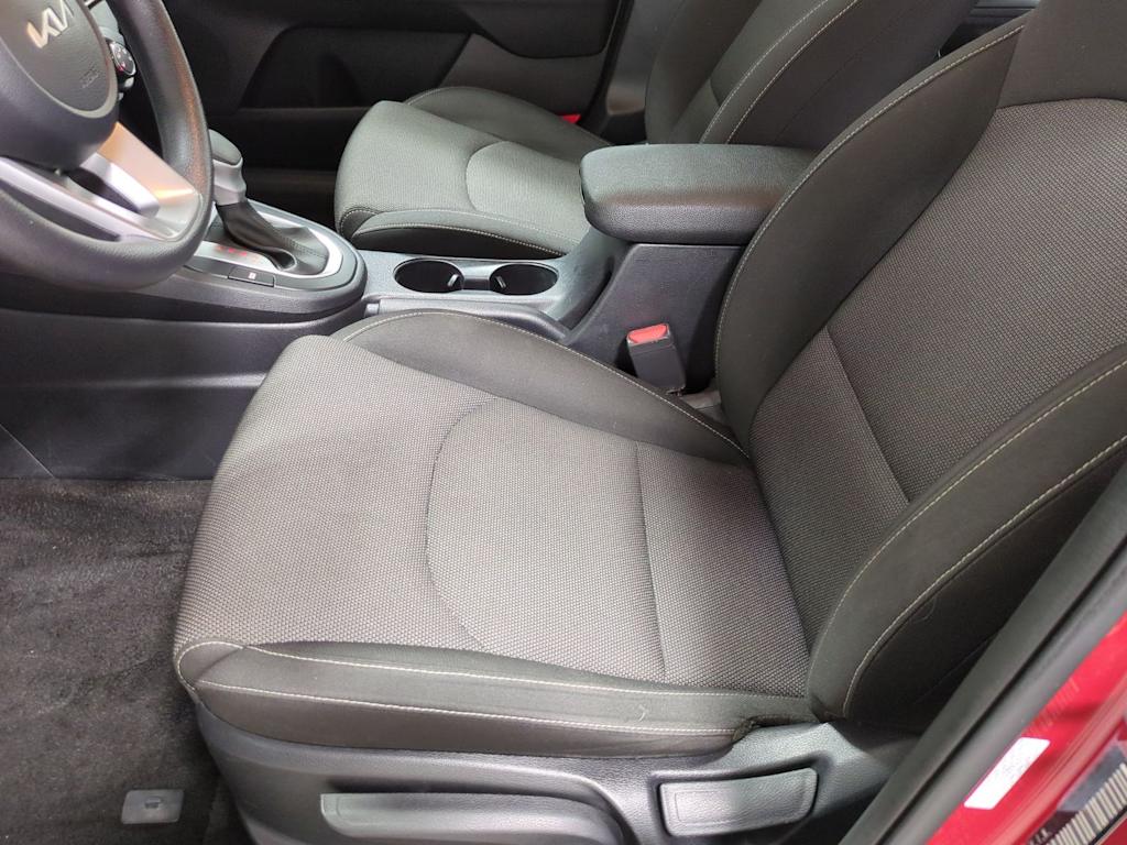 Thumbnail: 2024 Kia Forte - 11