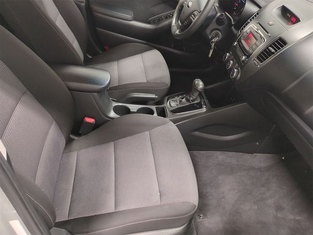 Thumbnail: 2018 Kia Forte - 28