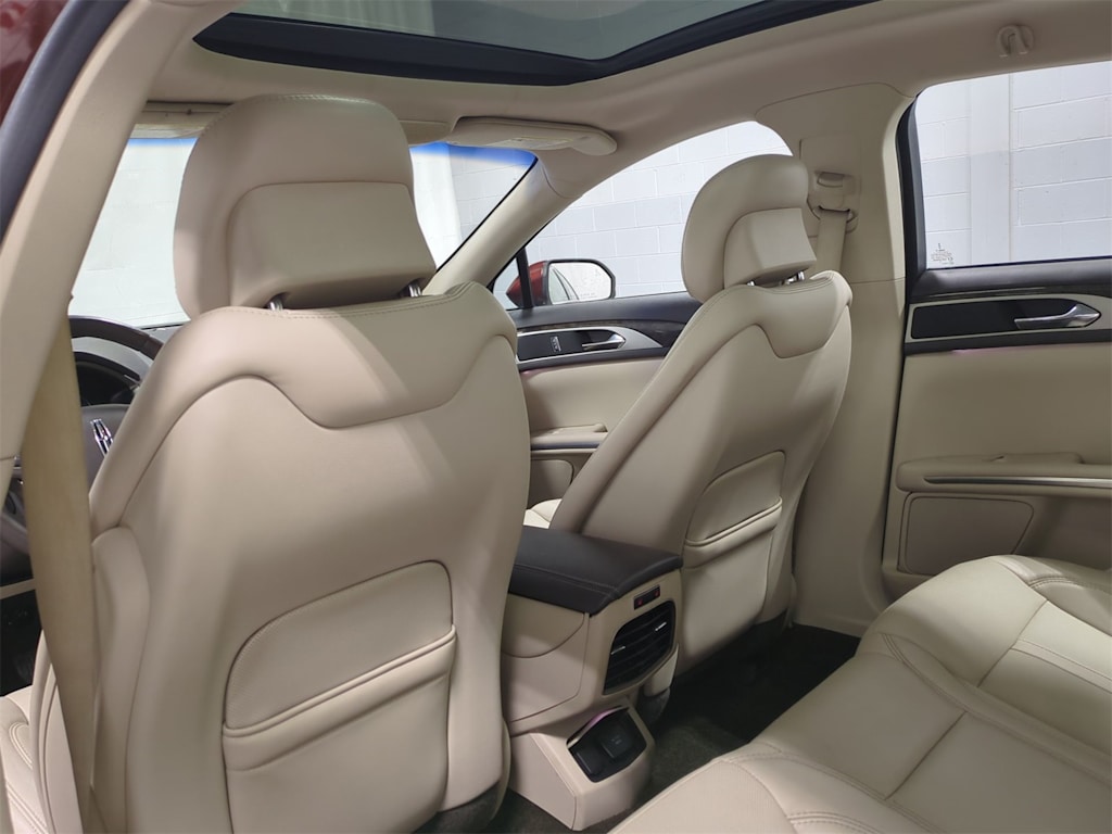 Thumbnail: 2016 Lincoln MKZ - 13