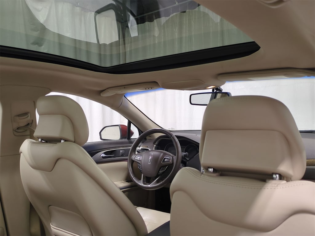 Thumbnail: 2016 Lincoln MKZ - 29
