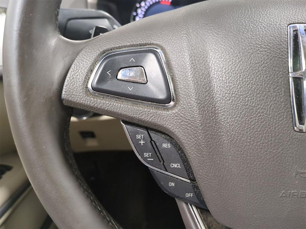 Thumbnail: 2016 Lincoln MKZ - 31