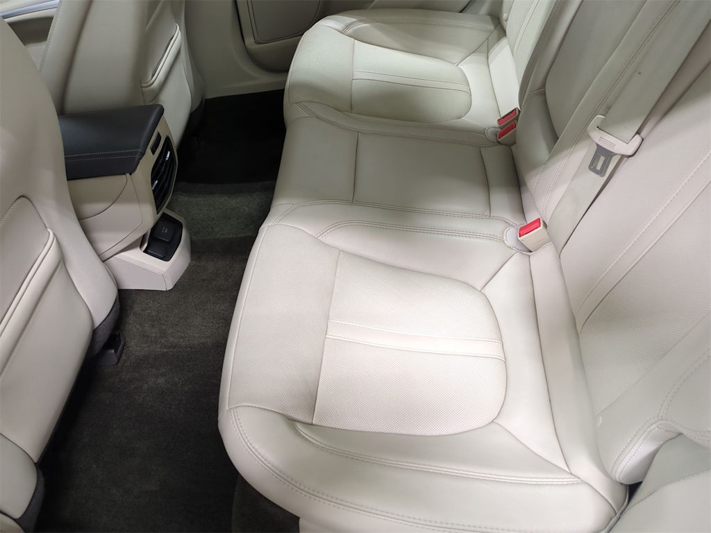 Thumbnail: 2016 Lincoln MKZ - 12