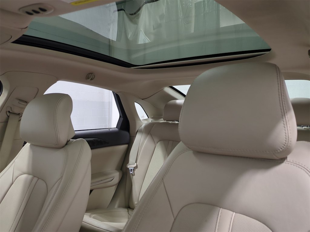 Thumbnail: 2016 Lincoln MKZ - 27