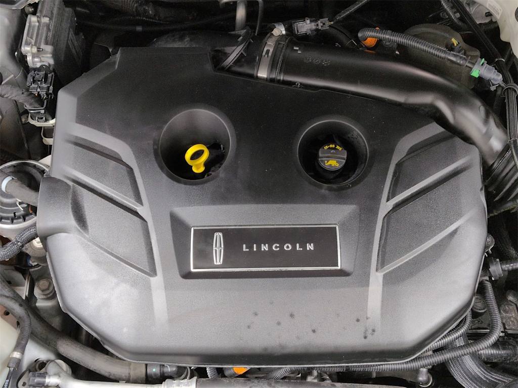 Thumbnail: 2019 Lincoln MKZ - 8