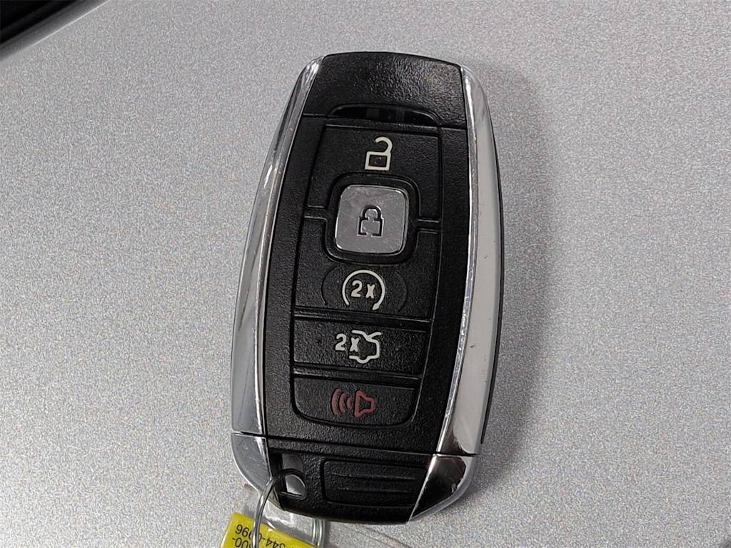 Thumbnail: 2019 Lincoln MKZ - 17