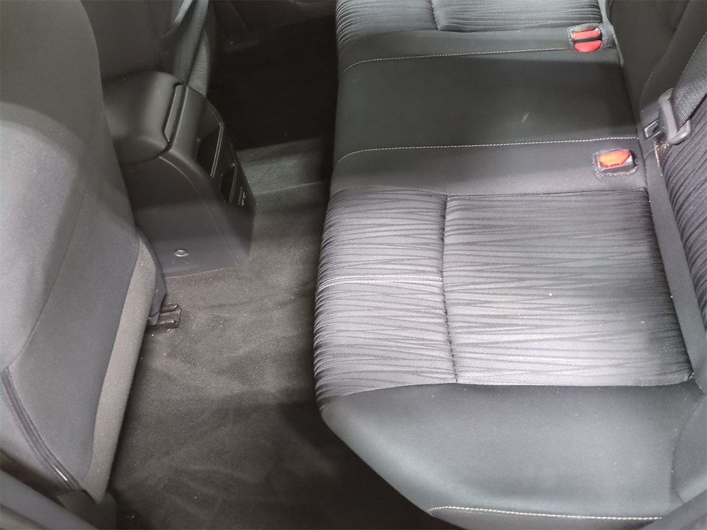 2018 Nissan Sentra SV 11