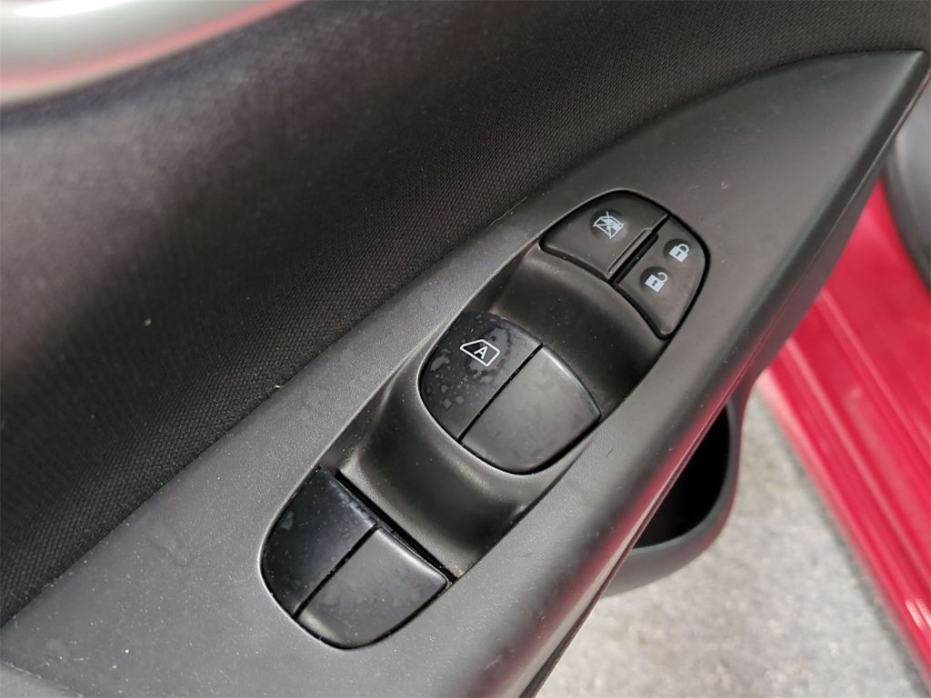 2018 Nissan Sentra SV 26