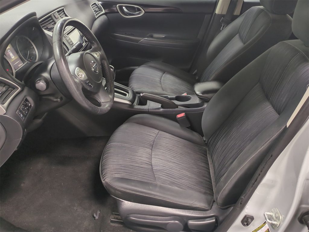 Thumbnail: 2018 Nissan Sentra - 10