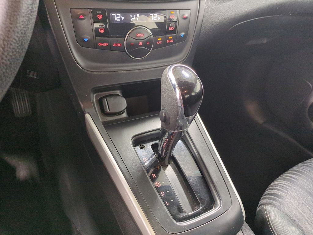 Thumbnail: 2018 Nissan Sentra - 15