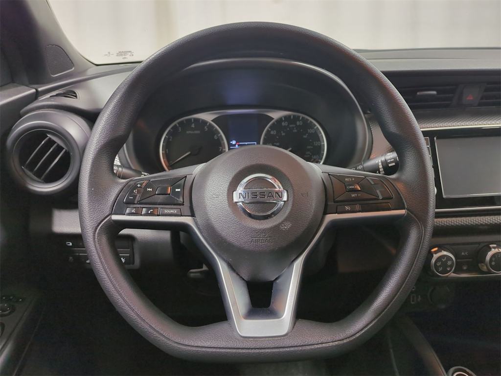 Thumbnail: 2020 Nissan Kicks - 14