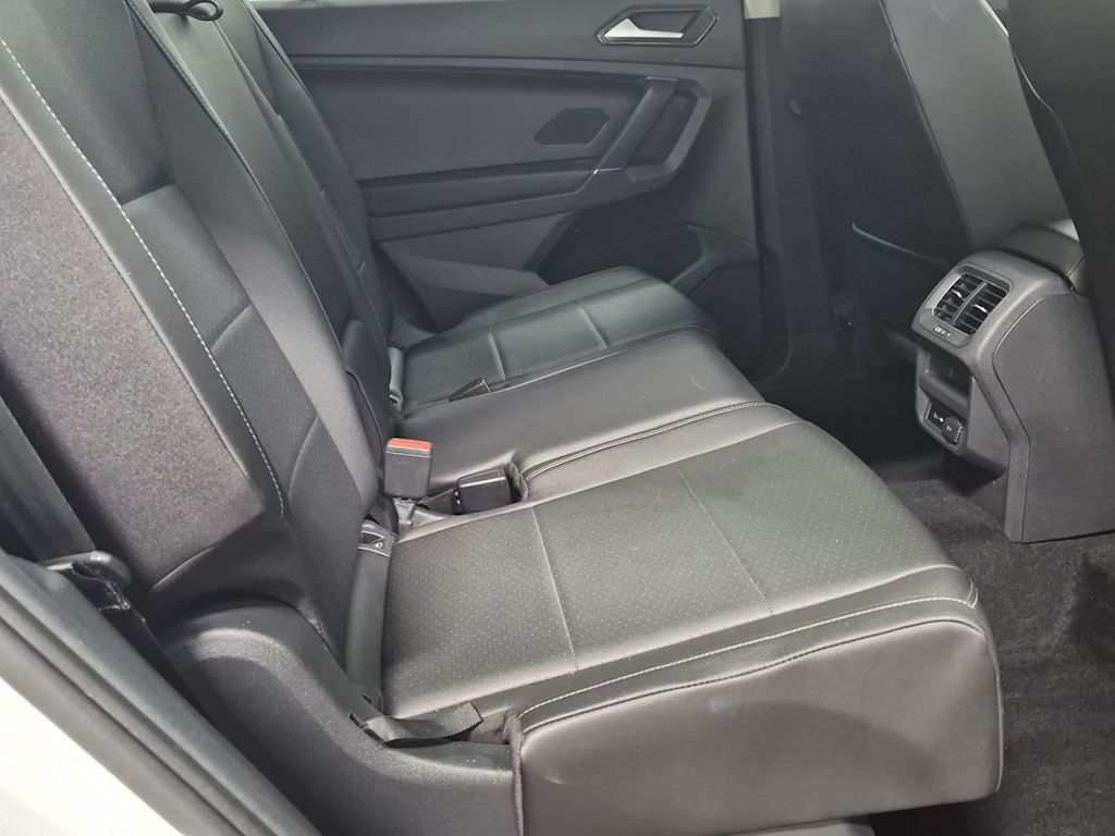 Thumbnail: 2018 Volkswagen Tiguan - 29