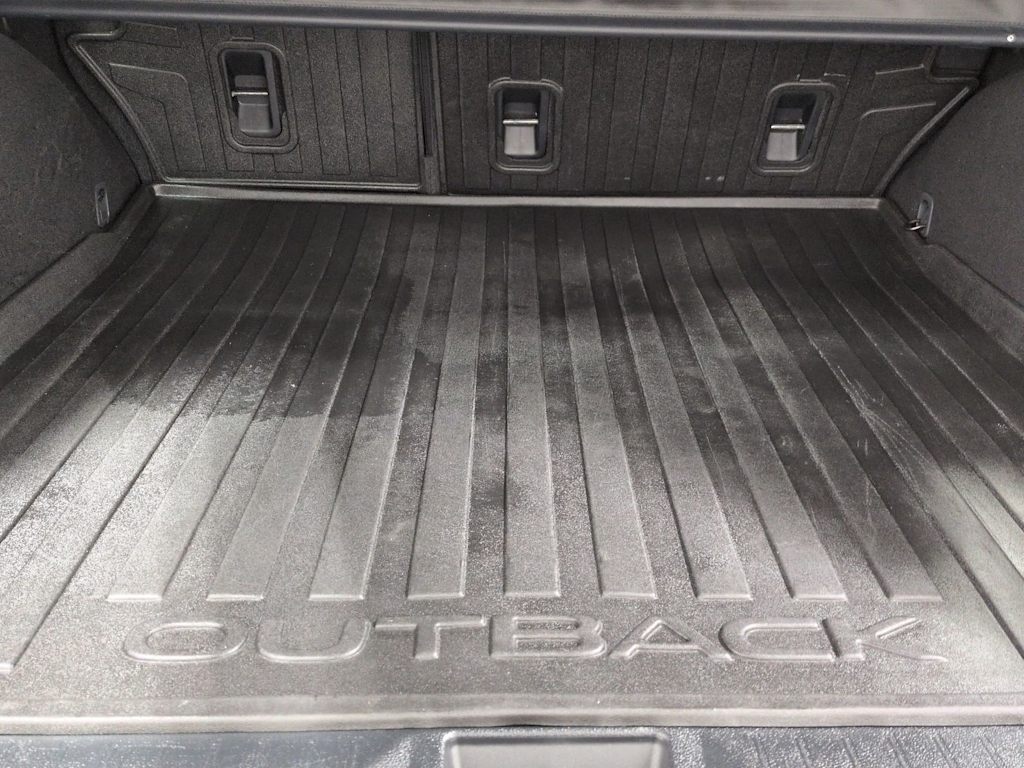 Thumbnail: 2015 Subaru Outback - 18