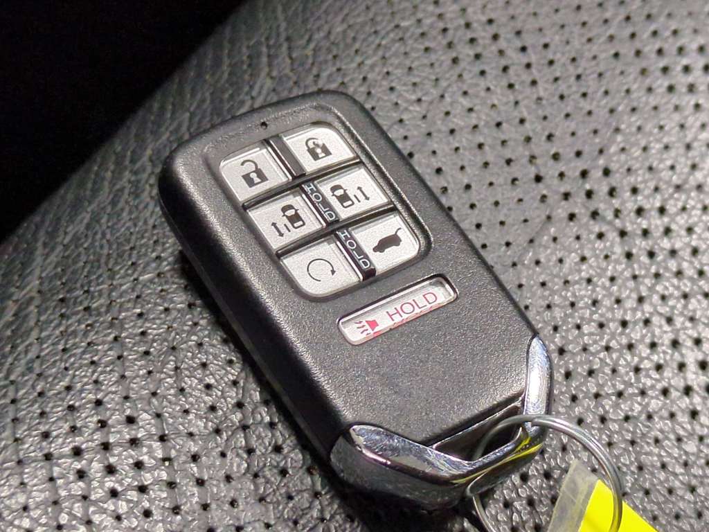 Thumbnail: 2022 Honda Odyssey - 18