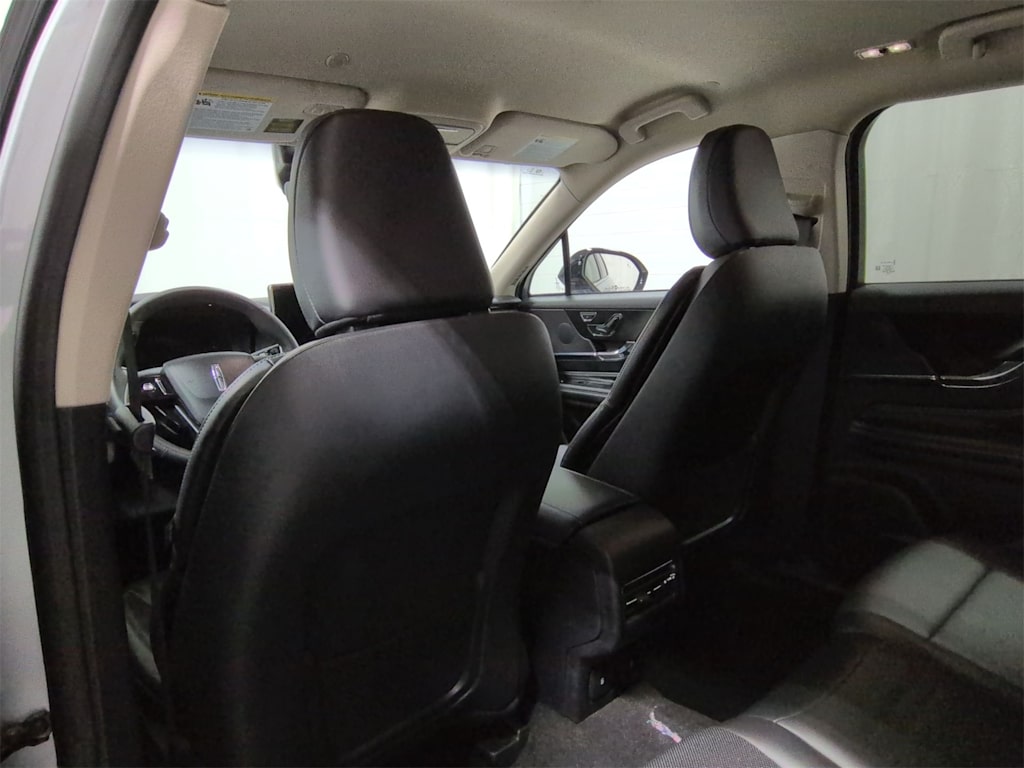 Thumbnail: 2023 Lincoln Corsair - 12