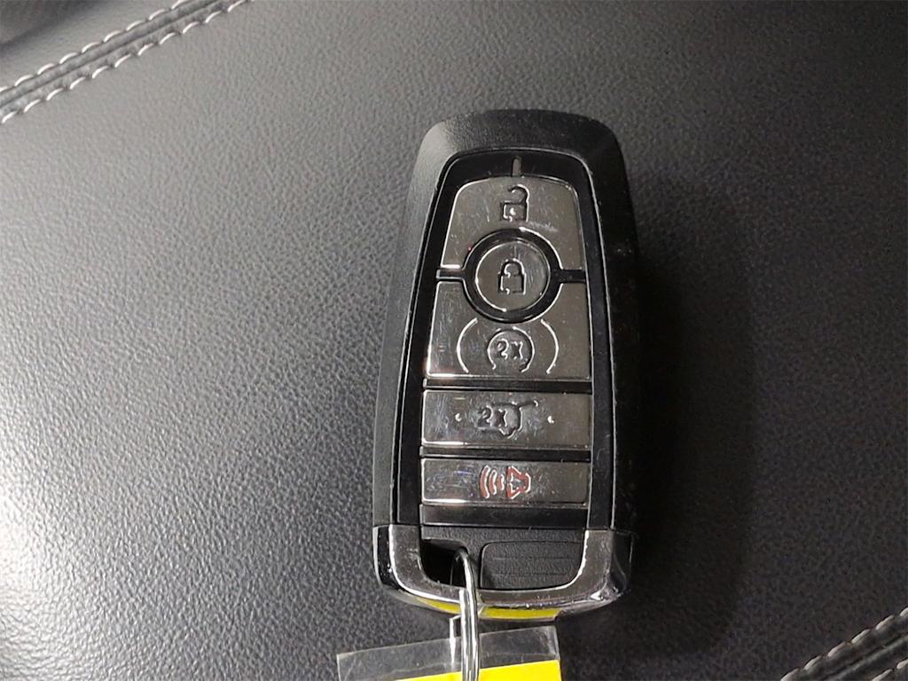 Thumbnail: 2023 Lincoln Corsair - 16