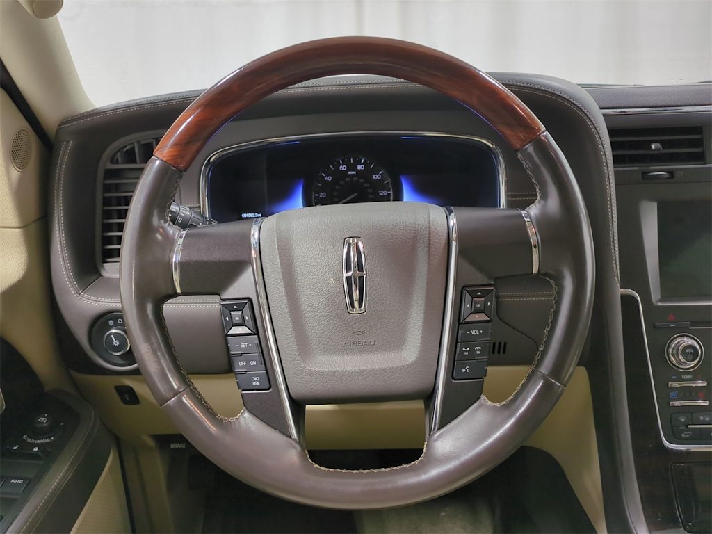 Thumbnail: 2017 Lincoln Navigator - 14