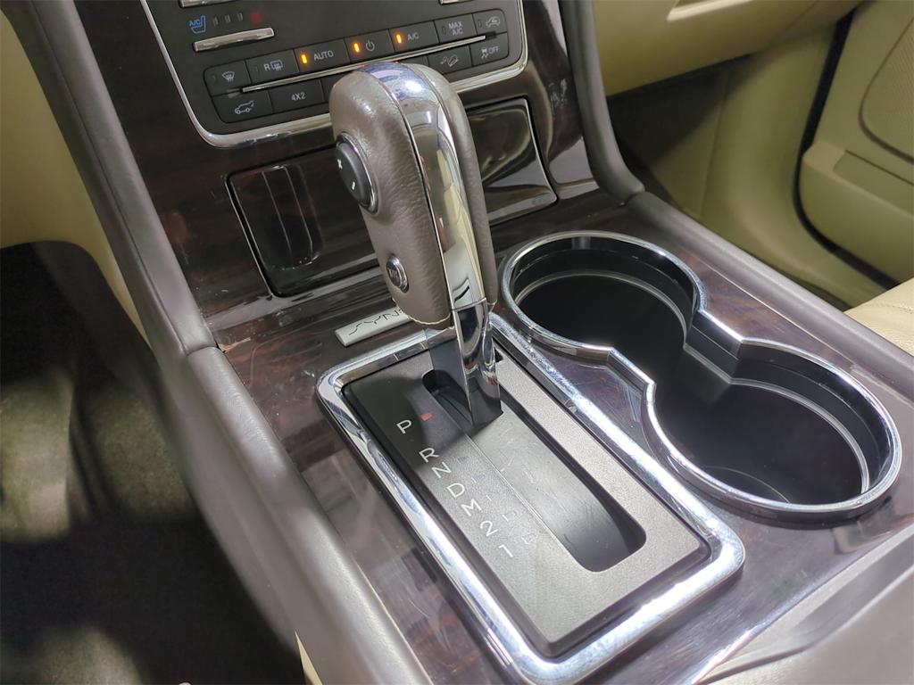 Thumbnail: 2017 Lincoln Navigator - 36