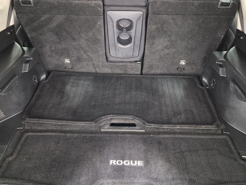 Thumbnail: 2019 Nissan Rogue - 18
