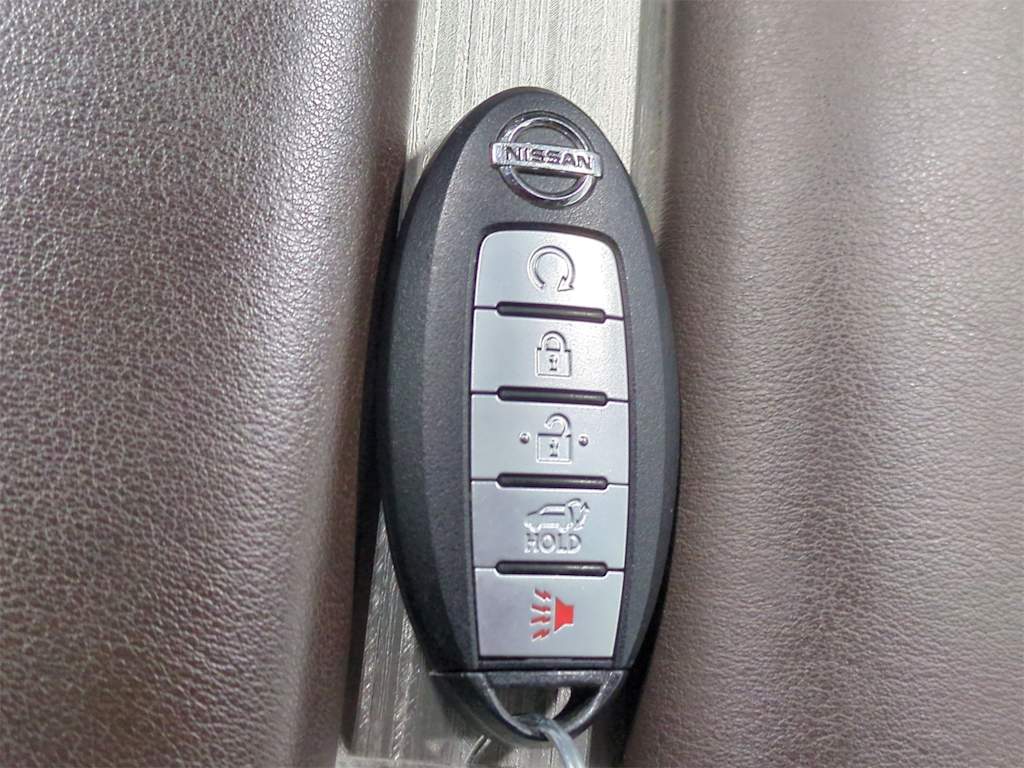 Thumbnail: 2016 Nissan Murano - 17