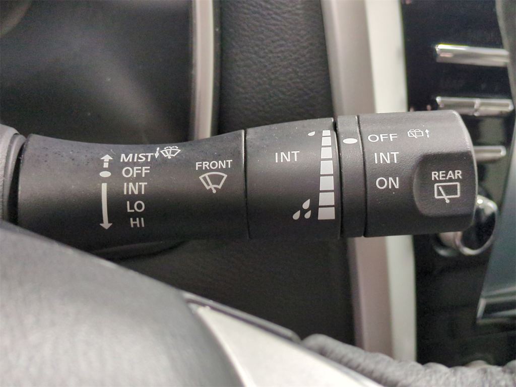 Thumbnail: 2016 Nissan Murano - 16