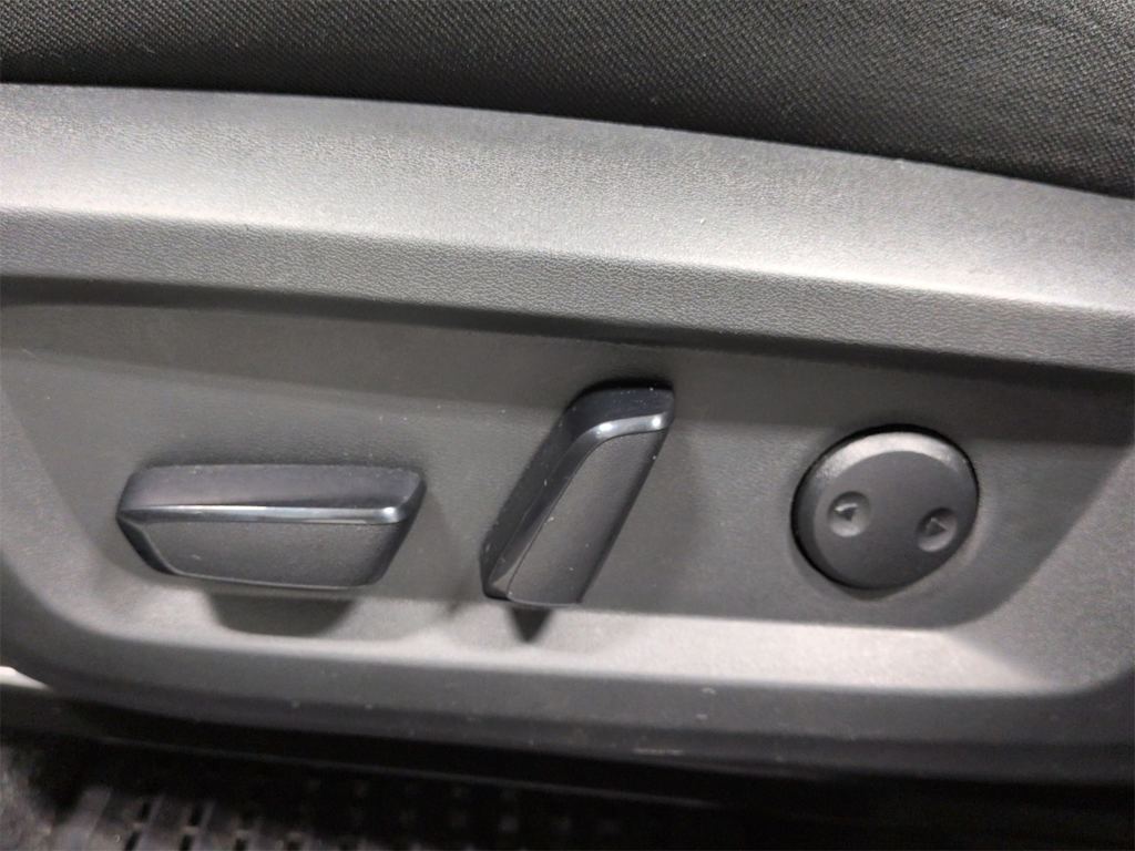 Thumbnail: 2023 Nissan Rogue - 19