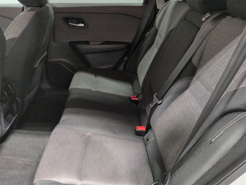 Thumbnail: 2023 Nissan Rogue - 20