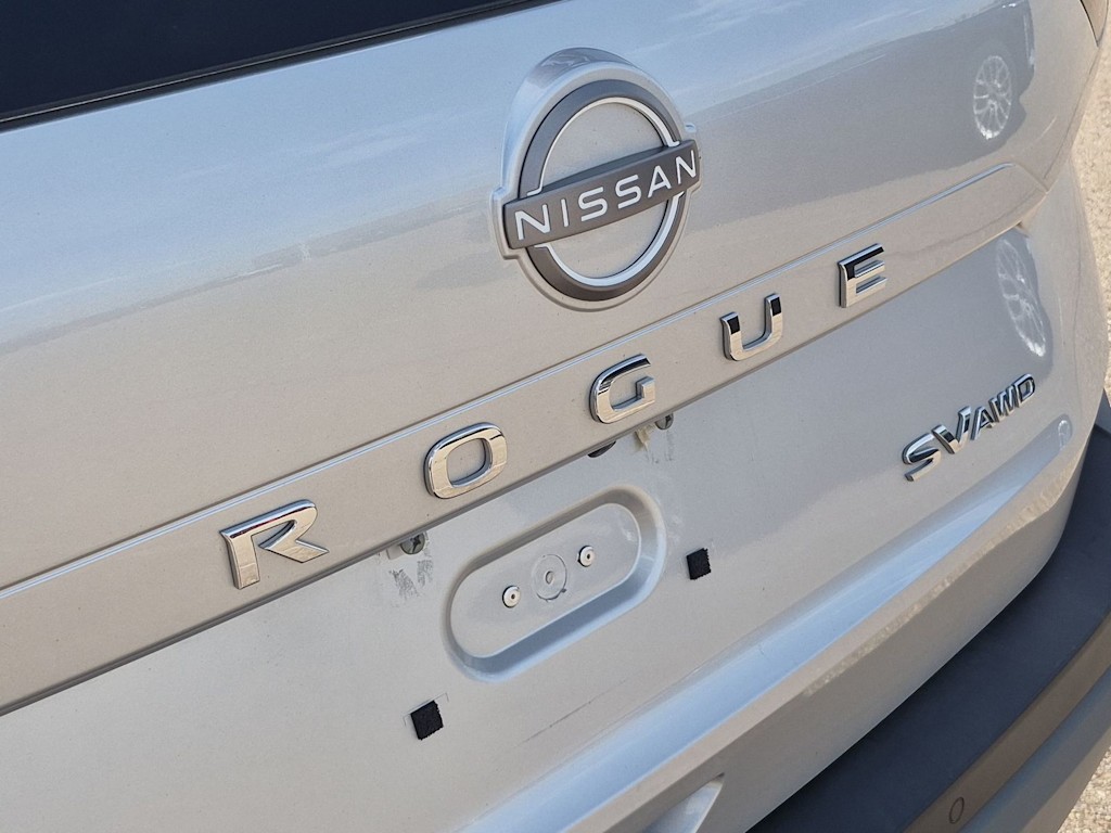 Thumbnail: 2023 Nissan Rogue - 33